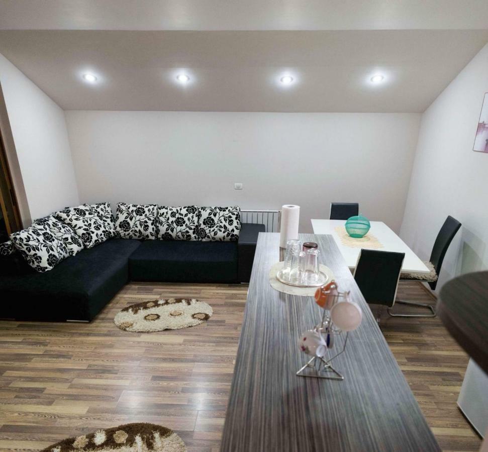 Penthouse De Lux Leilighet Oradea Eksteriør bilde