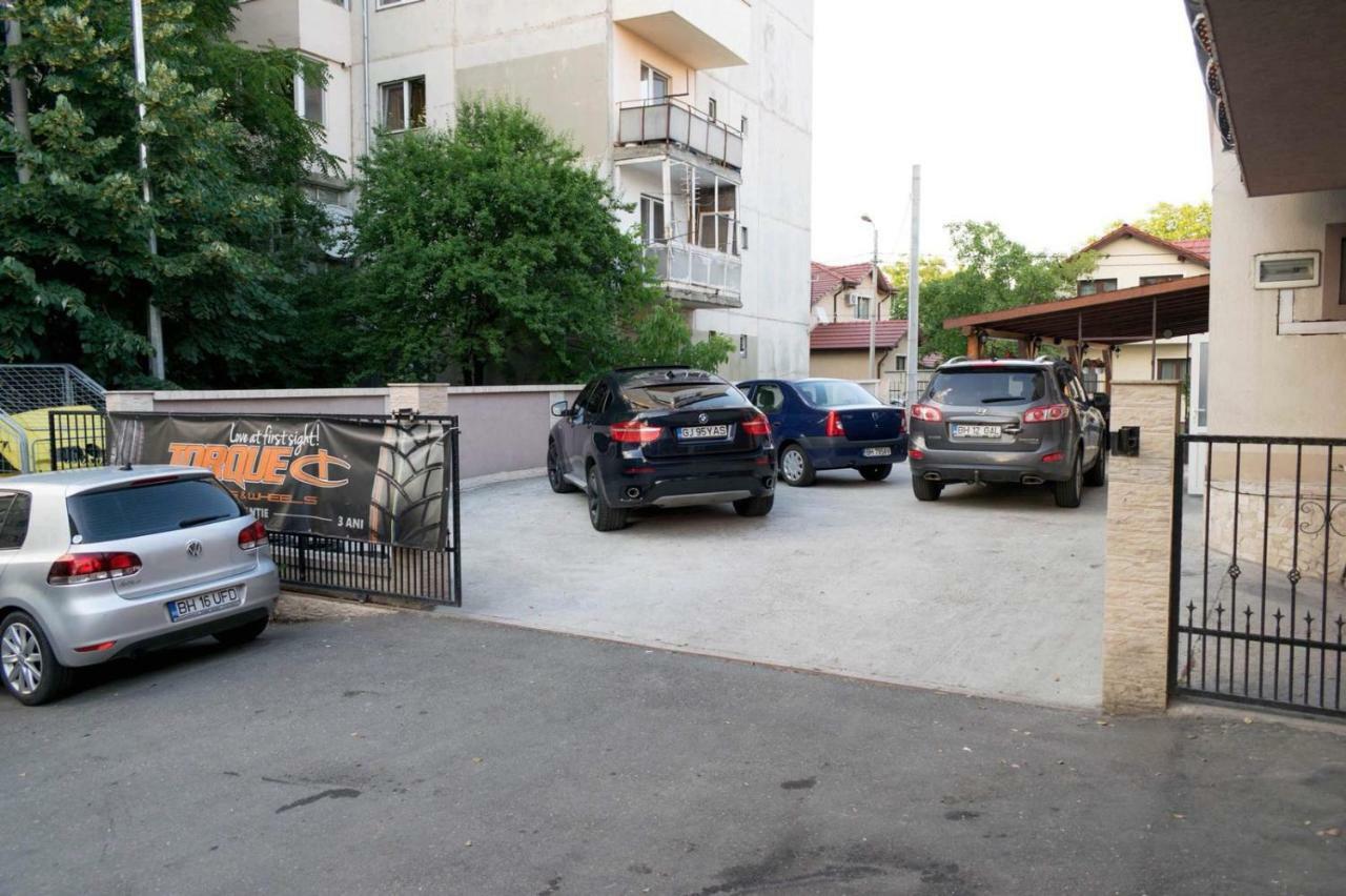 Penthouse De Lux Leilighet Oradea Eksteriør bilde